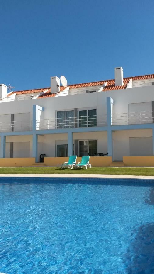Townhous Praia Da Areia Branca Praia da Lourinhã Exterior foto